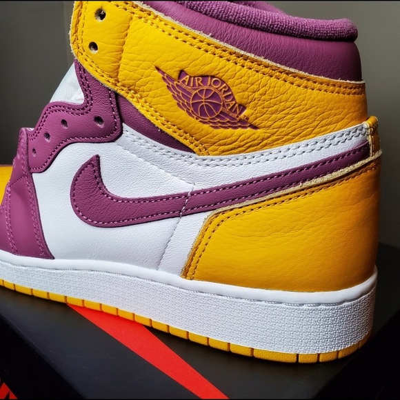 Jordan 1 High Og “Brotherhood” Gs Shoes - Picture 3 of 6